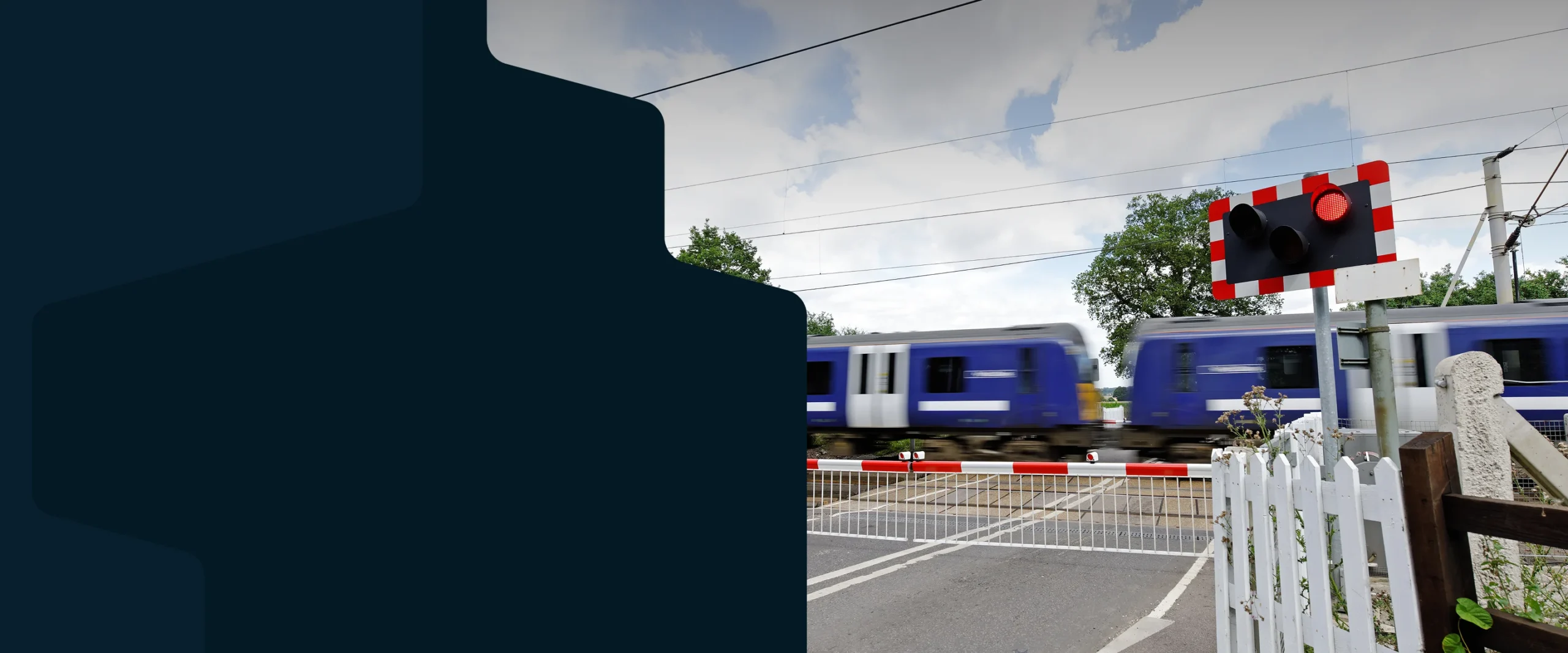 Works alongside operational railway infrastructure